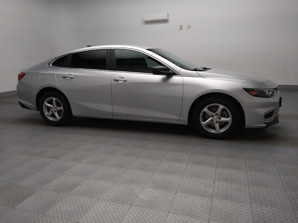2018 Chevrolet Malibu in Lewisville, TX 75067 - 18081621 11