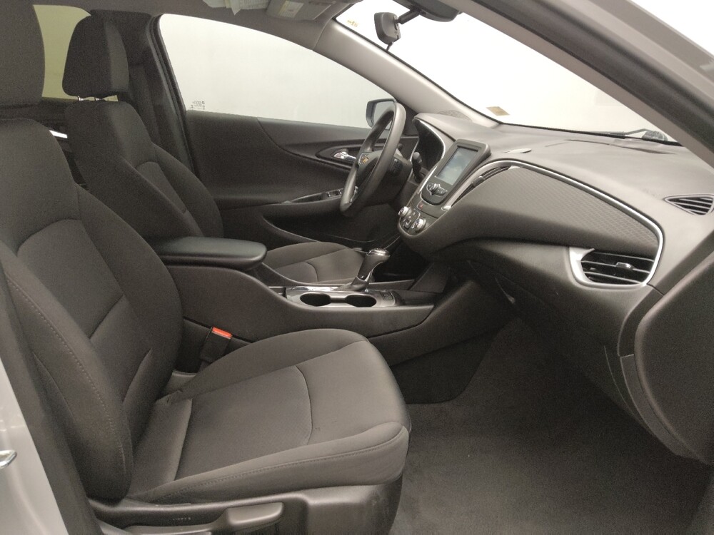 2018 Chevrolet Malibu in Lewisville, TX 75067 - 18081621 21
