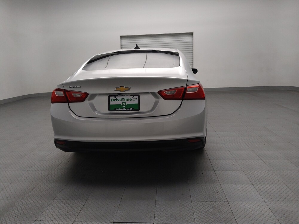 2018 Chevrolet Malibu in Lewisville, TX 75067 - 18081621 7