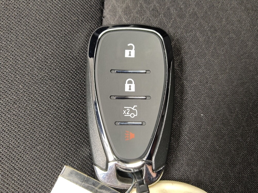 2018 Chevrolet Malibu in Lewisville, TX 75067 - 18081621 32