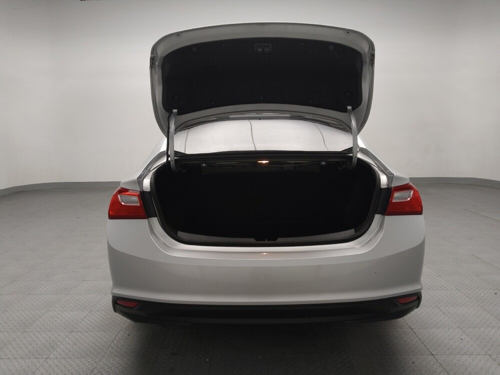 2018 Chevrolet Malibu in Lewisville, TX 75067 - 18081621 29