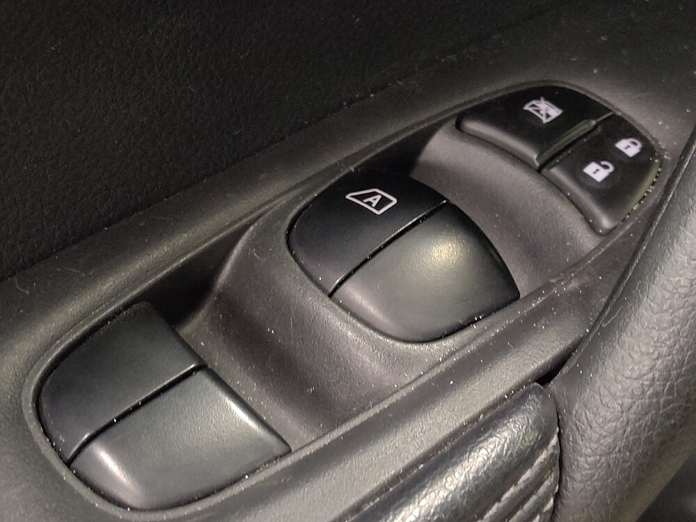 2016 Nissan Rogue in Knoxville, TN 37923 - 18081632 27