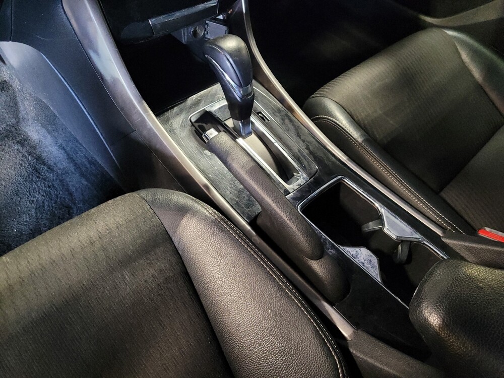 2017 Honda Accord in Mobile, AL 36606 - 18081634 26