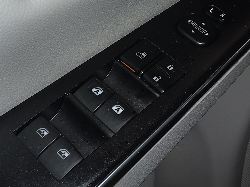 2017 Toyota Camry in Savannah, GA 31419 - 18081647 27