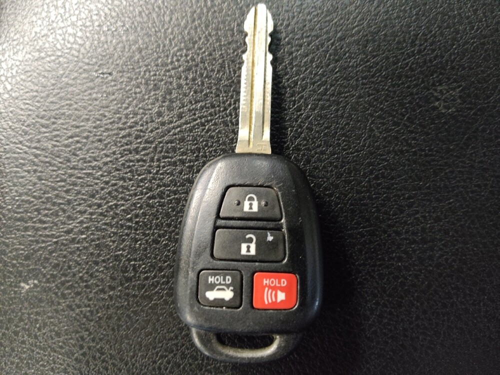 2015 Toyota Camry in Charlotte, NC 28273 - 18081651 32