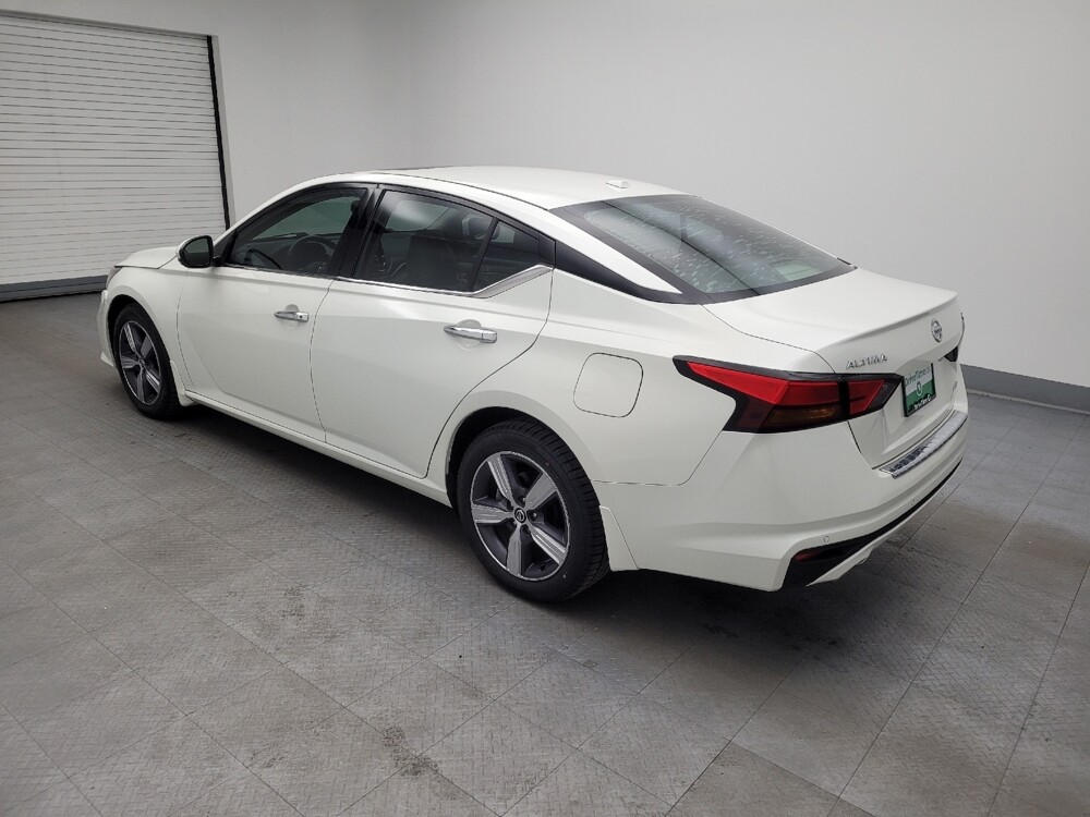 2019 Nissan Altima in Columbus, OH 43228 - 18081662 3