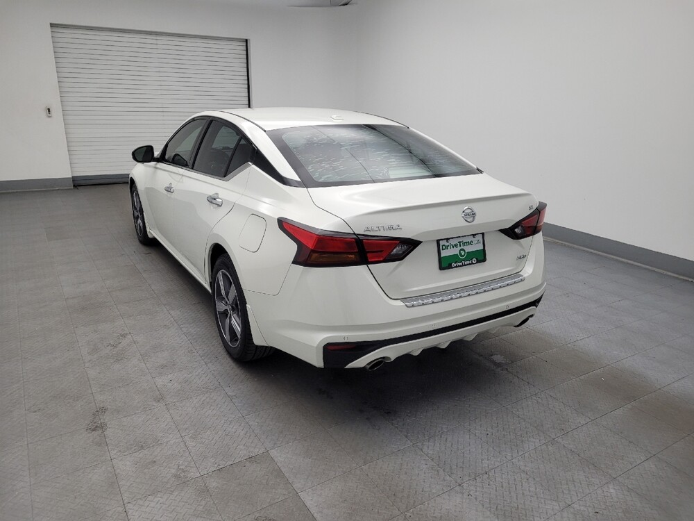 2019 Nissan Altima in Columbus, OH 43228 - 18081662 5