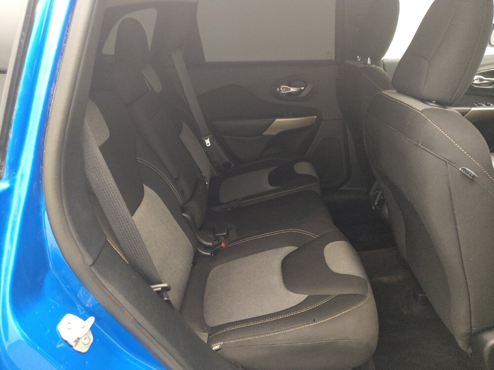 2018 Jeep Cherokee in Houston, TX 77034 - 18081671 19