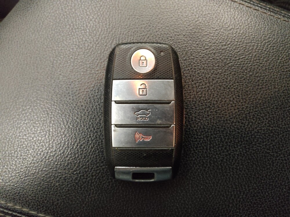 2020 Kia Optima in Lakewood, CO 80215 - 18081689 32