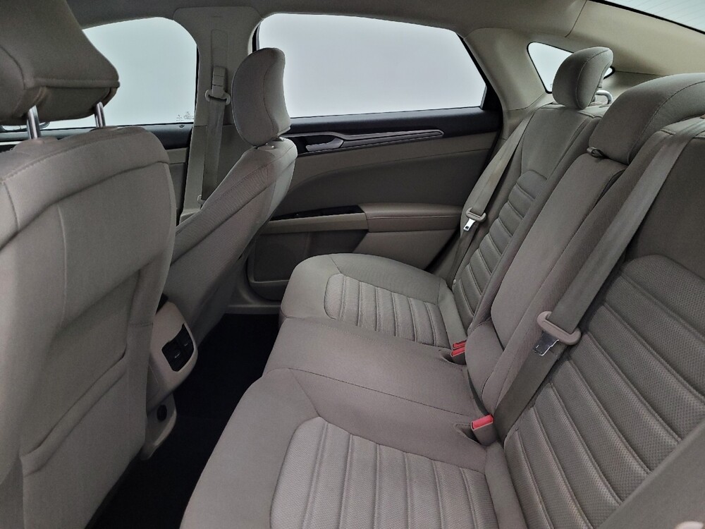 2019 Ford Fusion in Glendale, AZ 85301 - 18081726 18