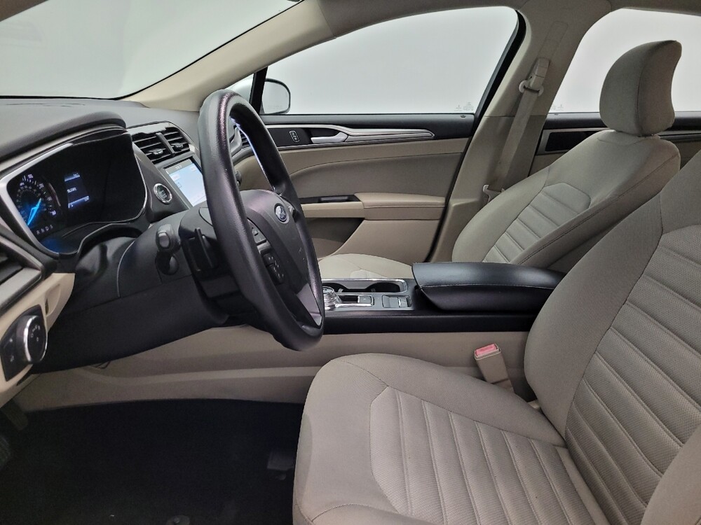 2019 Ford Fusion in Glendale, AZ 85301 - 18081726 17
