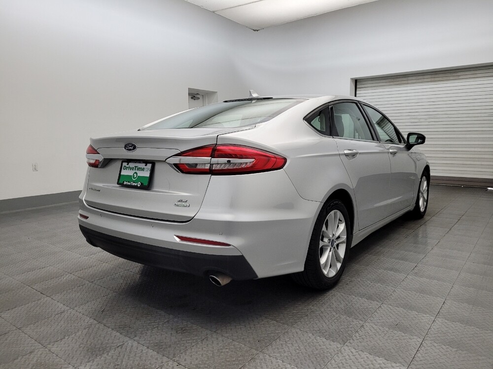 2019 Ford Fusion in Glendale, AZ 85301 - 18081726 9