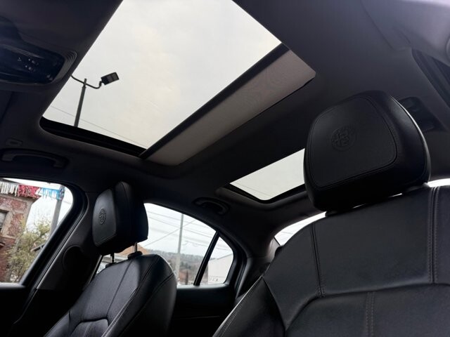 2017 Alfa Romeo Giulia in Pottsville, PA 17901 - 18081739 22