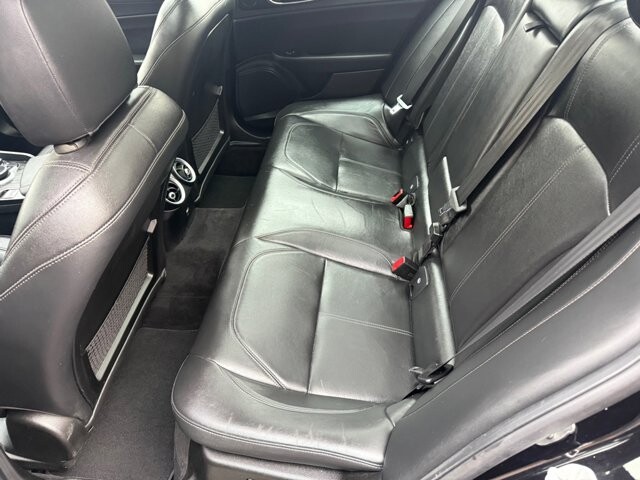 2017 Alfa Romeo Giulia in Pottsville, PA 17901 - 18081739 23