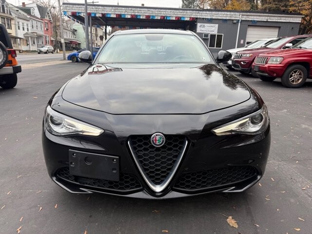 2017 Alfa Romeo Giulia in Pottsville, PA 17901 - 18081739 9