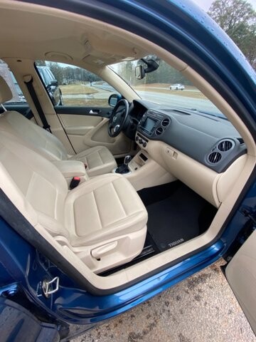 2017 Volkswagen Tiguan in Flowery Branch, GA 30542 - 18081749 7