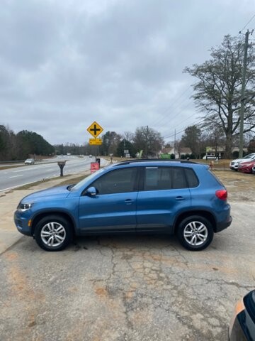 2017 Volkswagen Tiguan in Flowery Branch, GA 30542 - 18081749 3