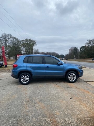 2017 Volkswagen Tiguan in Flowery Branch, GA 30542 - 18081749 4