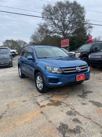 2017 Volkswagen Tiguan in Flowery Branch, GA 30542 - 18081749