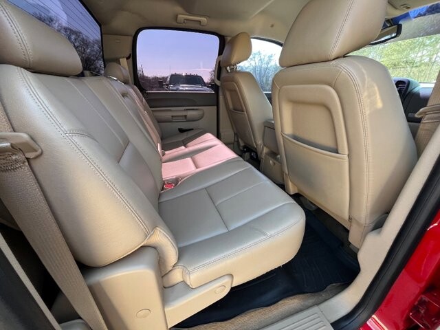 2013 Chevrolet Silverado 1500 in Flowery Branch, GA 30542 - 18081754 10