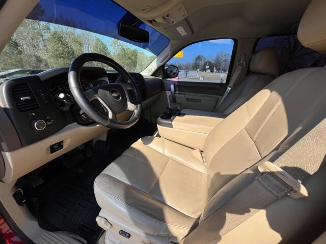 2013 Chevrolet Silverado 1500 in Flowery Branch, GA 30542 - 18081754 12