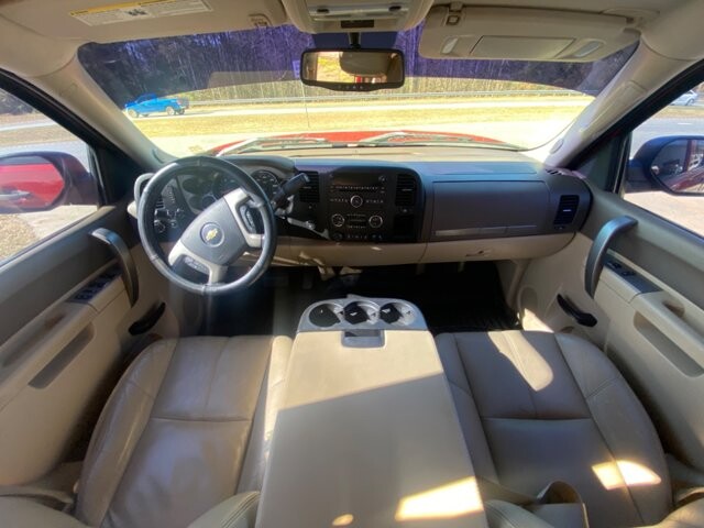 2013 Chevrolet Silverado 1500 in Flowery Branch, GA 30542 - 18081754 8