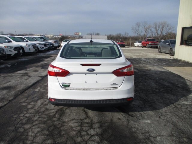 2014 Ford Focus in Oak Grove, MO 64075 - 18081761 6