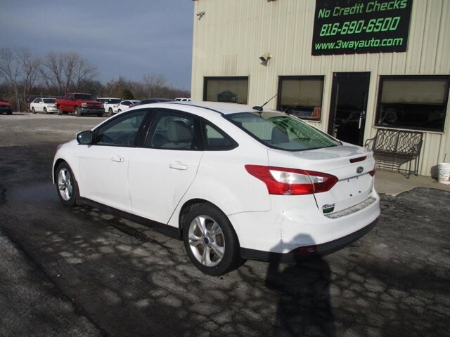 2014 Ford Focus in Oak Grove, MO 64075 - 18081761 7