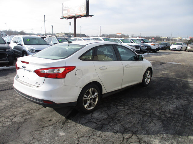 2014 Ford Focus in Oak Grove, MO 64075 - 18081761 5