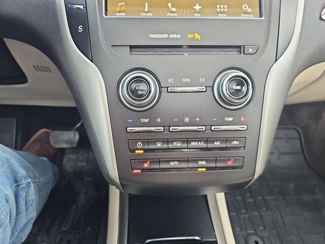 2017 Lincoln MKC in Wadena, MN 56482 - 18081779 6