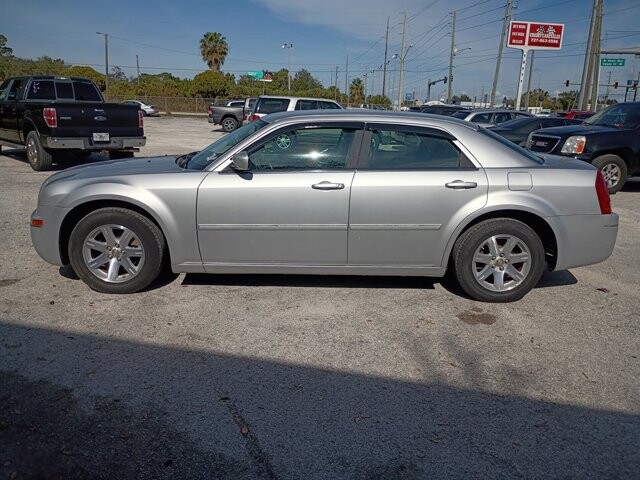 2007 Chrysler 300 in Hudson, FL 34669 - 18081790 5