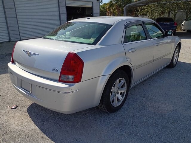 2007 Chrysler 300 in Hudson, FL 34669 - 18081790 8