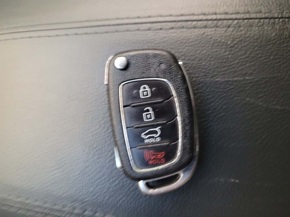 2017 Hyundai Santa Fe in Montclair, CA 91763 - 18081797 32