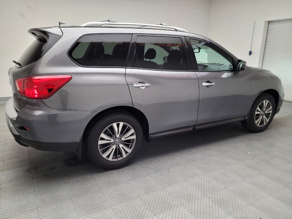 2019 Nissan Pathfinder in Torrance, CA 90504 - 18081801 10