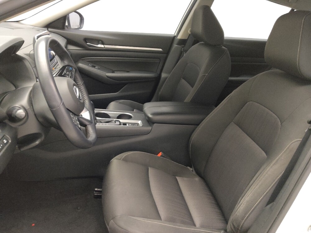 2019 Nissan Altima in Knoxville, TN 37923 - 18081820 17