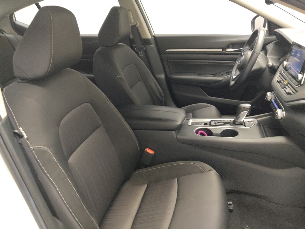 2019 Nissan Altima in Knoxville, TN 37923 - 18081820 21