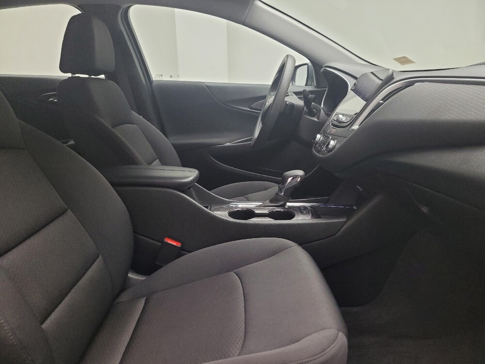 2022 Chevrolet Malibu in Eastpointe, MI 48021 - 18081824 21