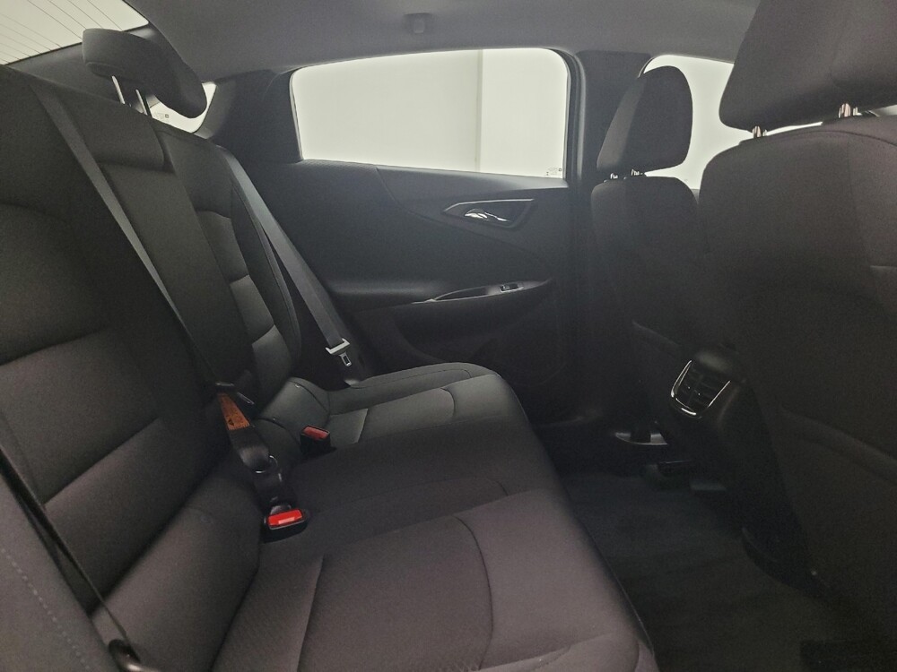2022 Chevrolet Malibu in Eastpointe, MI 48021 - 18081824 19