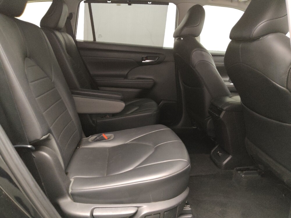 2020 Toyota Highlander in Tulsa, OK 74145 - 18081839 19