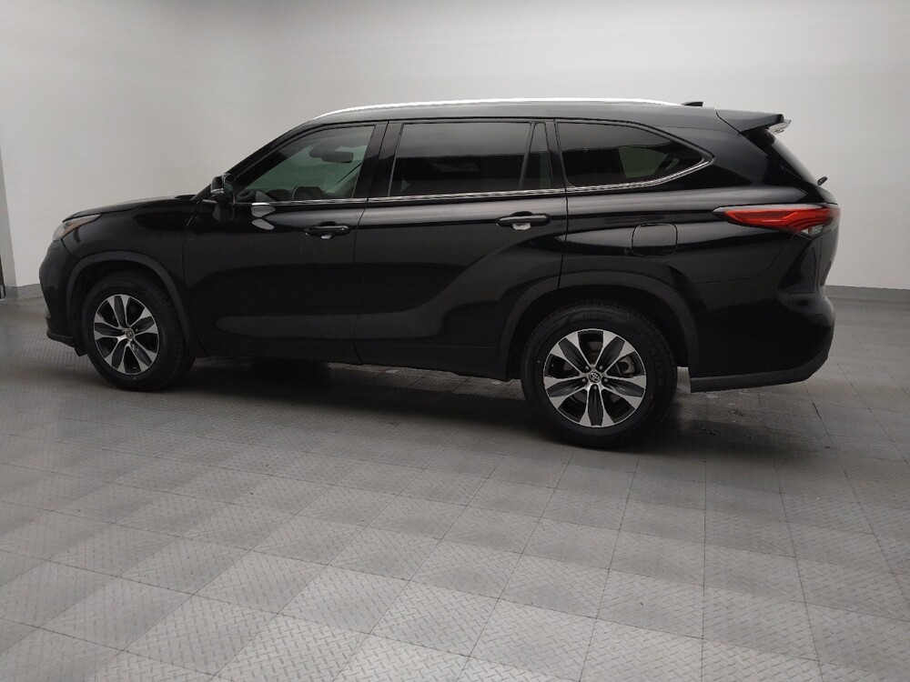 2020 Toyota Highlander in Tulsa, OK 74145 - 18081839 3