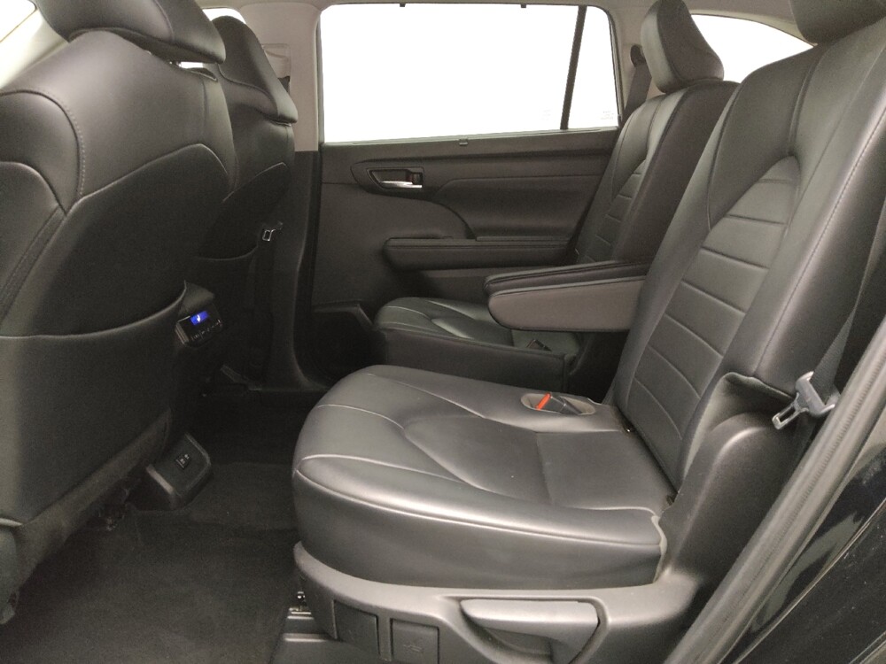 2020 Toyota Highlander in Tulsa, OK 74145 - 18081839 18