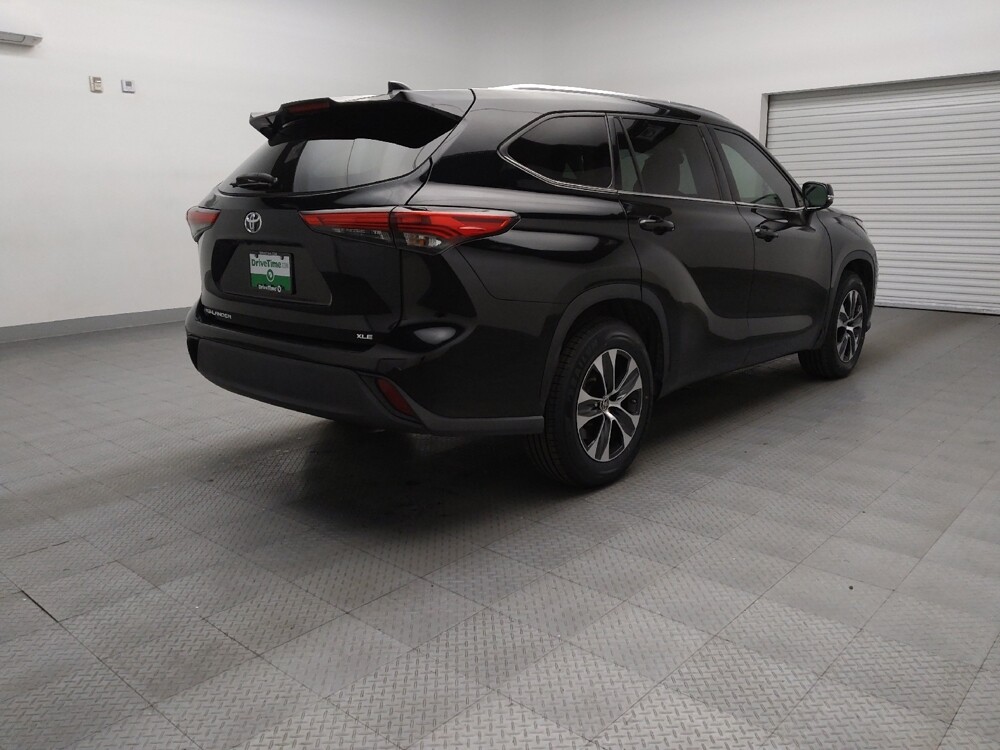 2020 Toyota Highlander in Tulsa, OK 74145 - 18081839 9