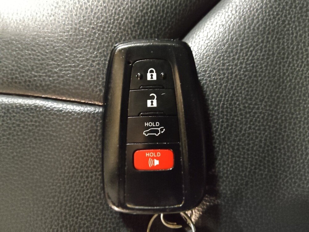 2020 Toyota Highlander in Tulsa, OK 74145 - 18081839 32