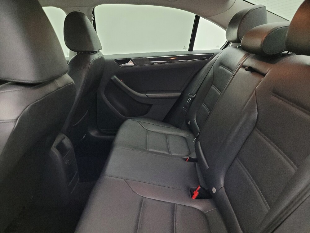 2017 Volkswagen Jetta in Glendale, AZ 85301 - 18081844 18