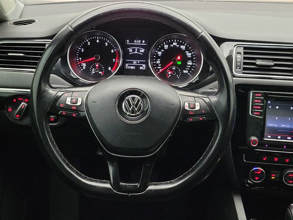 2017 Volkswagen Jetta in Glendale, AZ 85301 - 18081844 22