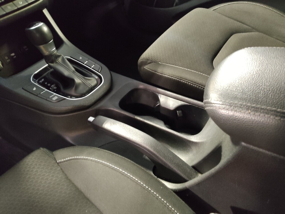 2018 Hyundai Elantra in Pensacola, FL 32505 - 18081863 26