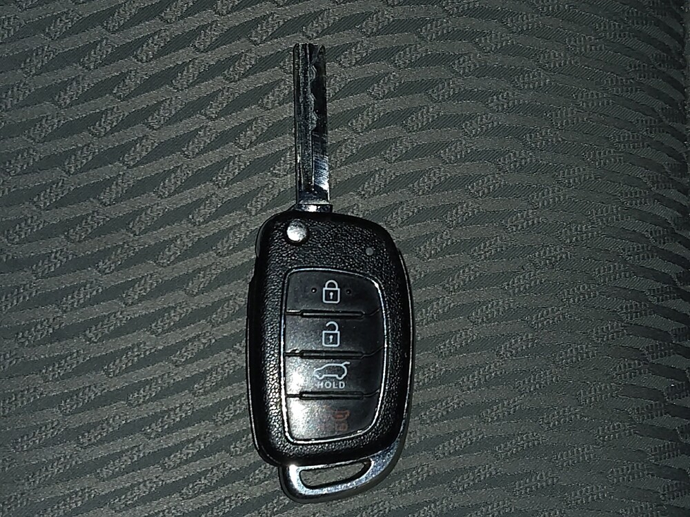 2017 Hyundai Santa Fe in Orlando, FL 32808 - 18081871 32