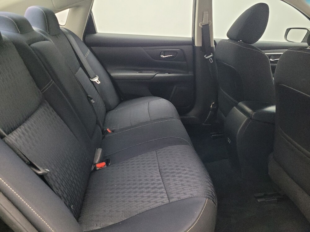 2018 Nissan Altima in Sanford, FL 32773 - 18081873 19