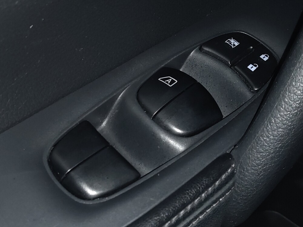 2017 Nissan Rogue in Kissimmee, FL 34744 - 18081874 27