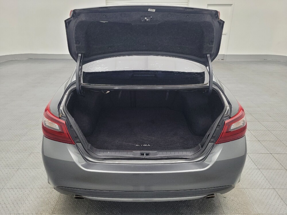 2017 Nissan Altima in Lauderdale Lakes, FL 33313 - 18081875 29